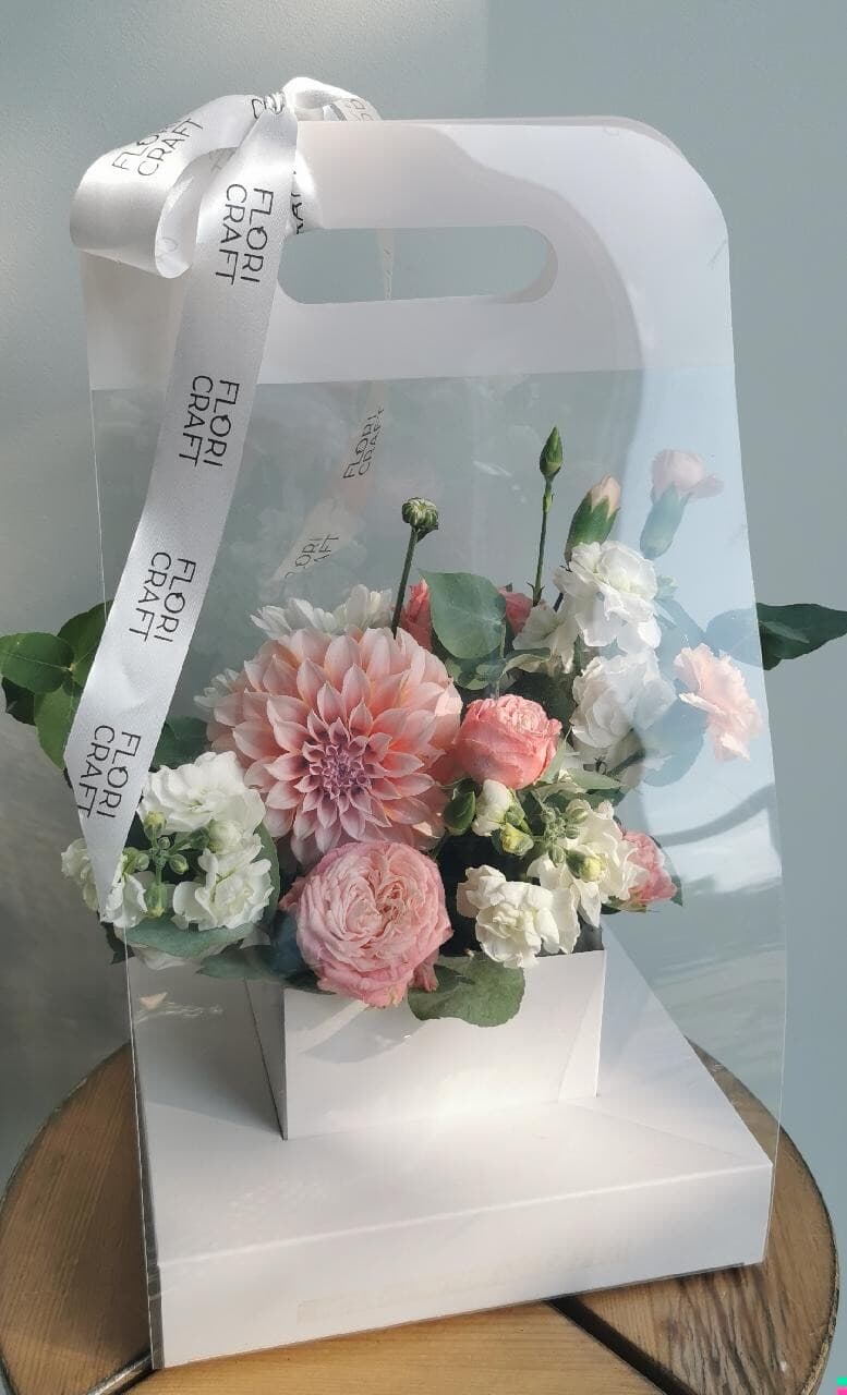 Композиция в прозрачной подарочной сумке 1