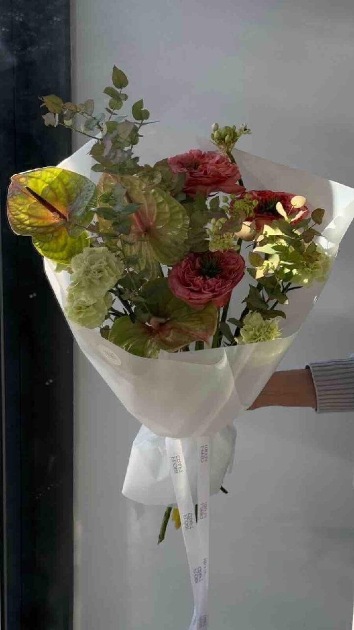 Букет с антуриумами