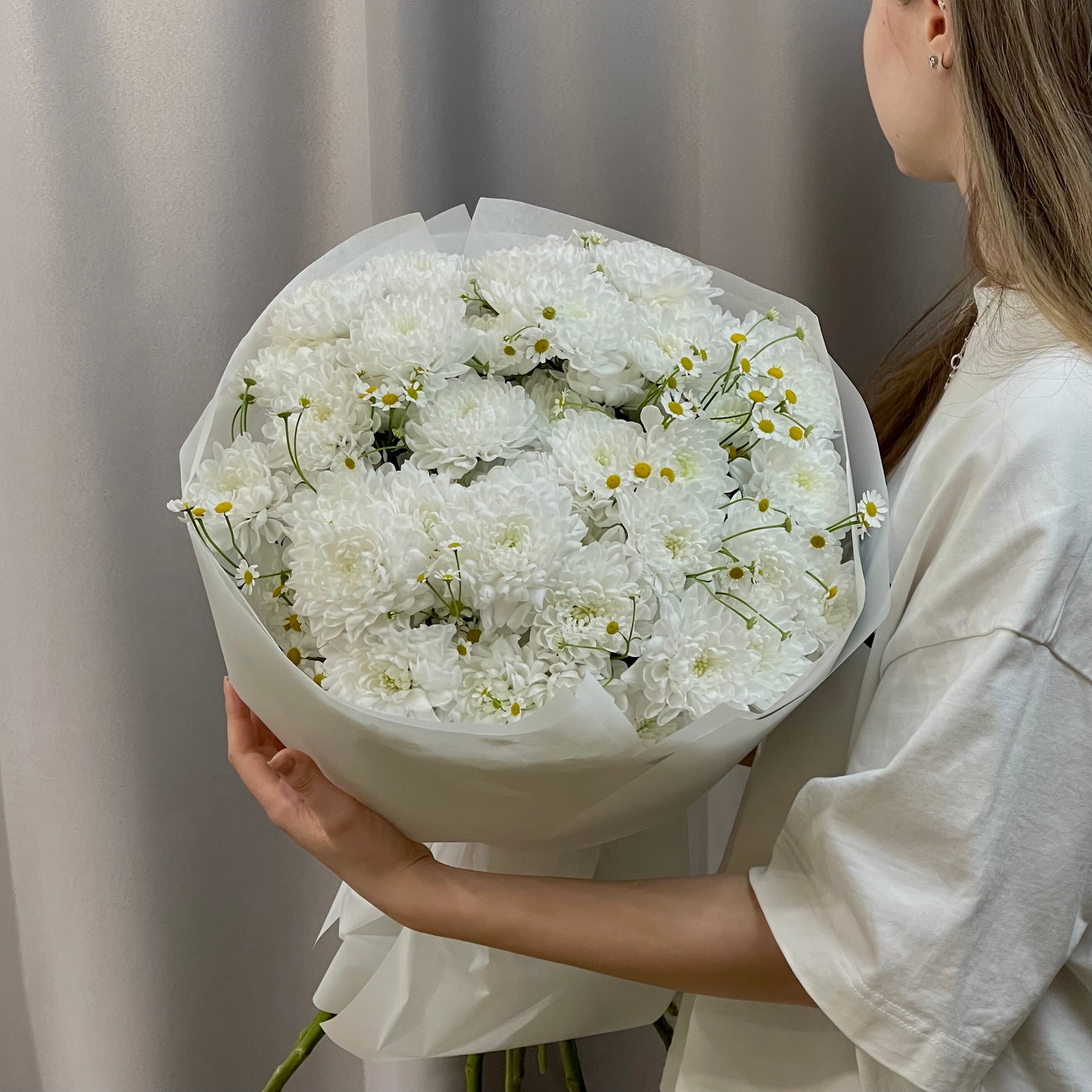 Букет с Кустовой Хризантемой и Танацетумом